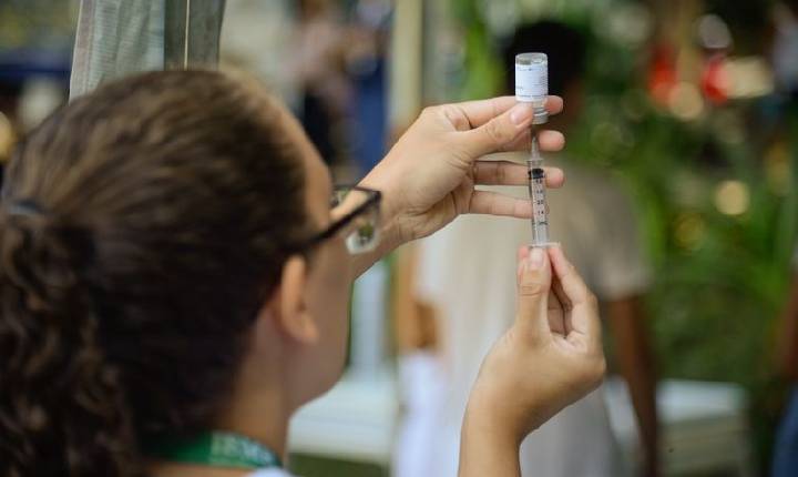 Casos de Síndrome Respiratória Grave estão em queda, diz InfoGripe