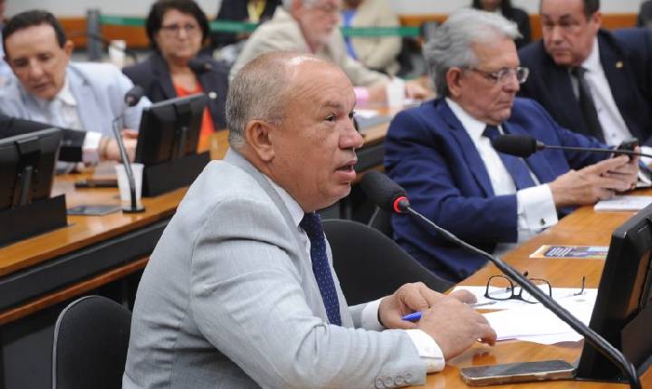 Comissão aprova indenização para comissionados do Senado exonerados sem justa causa