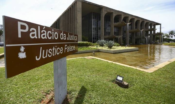 Ministério diz ao STF que já tomou medidas para intimar Figueiredo