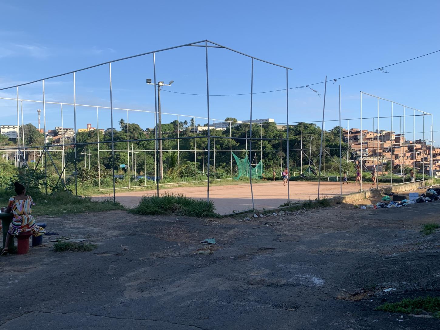 Apelo dos Moradores da Boa Vista do Lobato para Conclusão do Campo do Poste