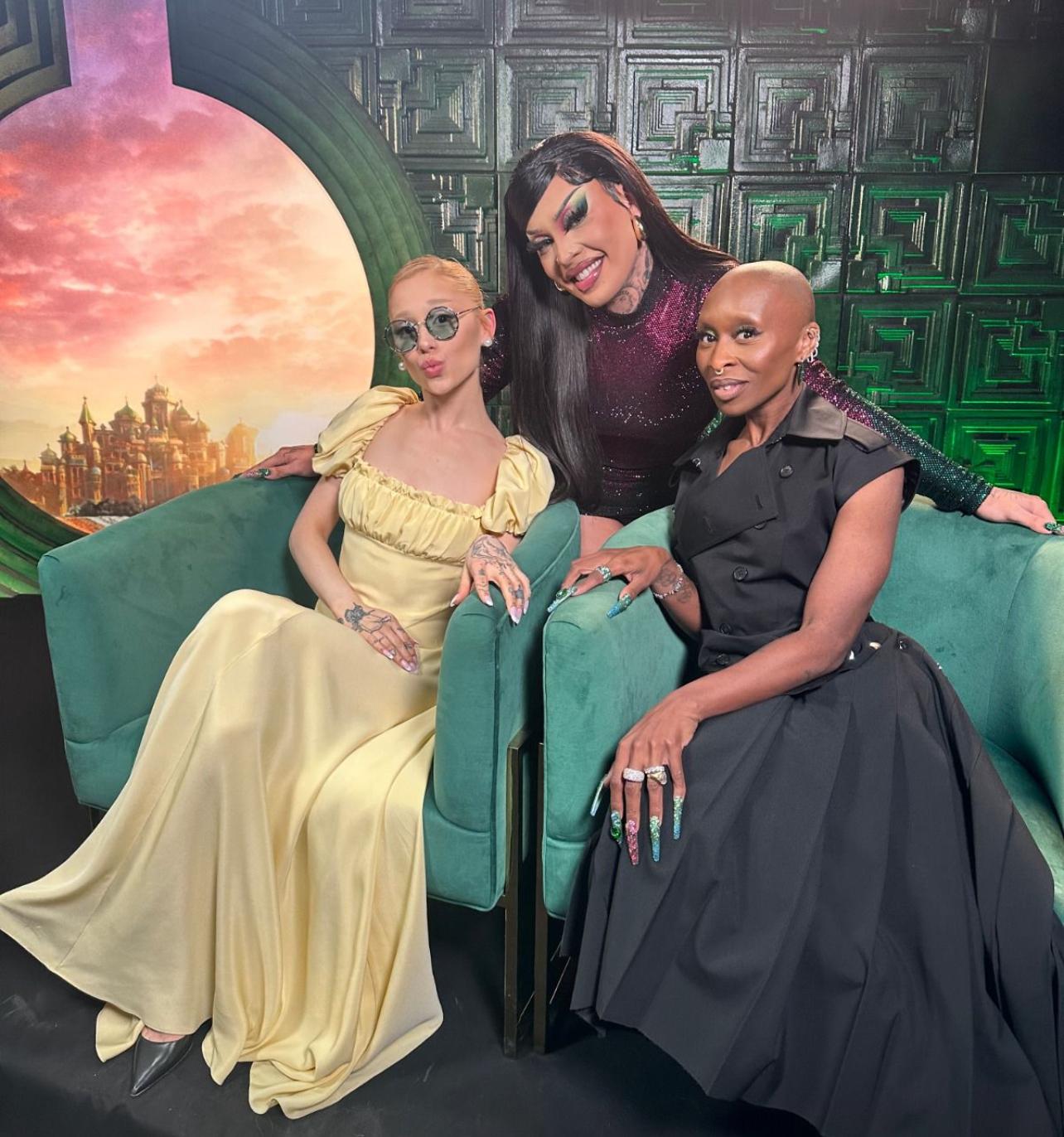 Gloria Groove entrevista Ariana Grande e Cynthia Erivo, atrizes do filme 