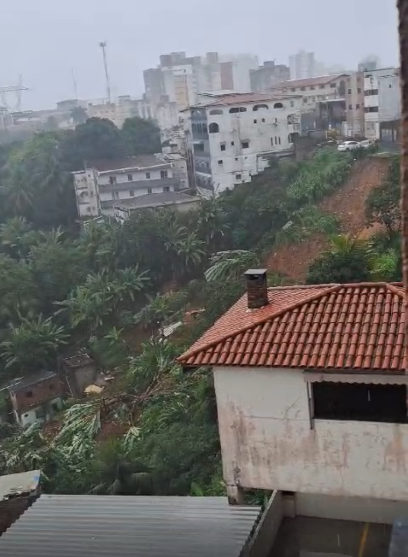 Moradores de Saramandaia em Salvador, Bahia: Uma Comunidade Resiliente diante do Perigo dos Desabamentos