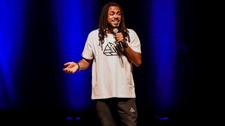 JHORDAN MATHEUS APRESENTA O SHOW DA 
