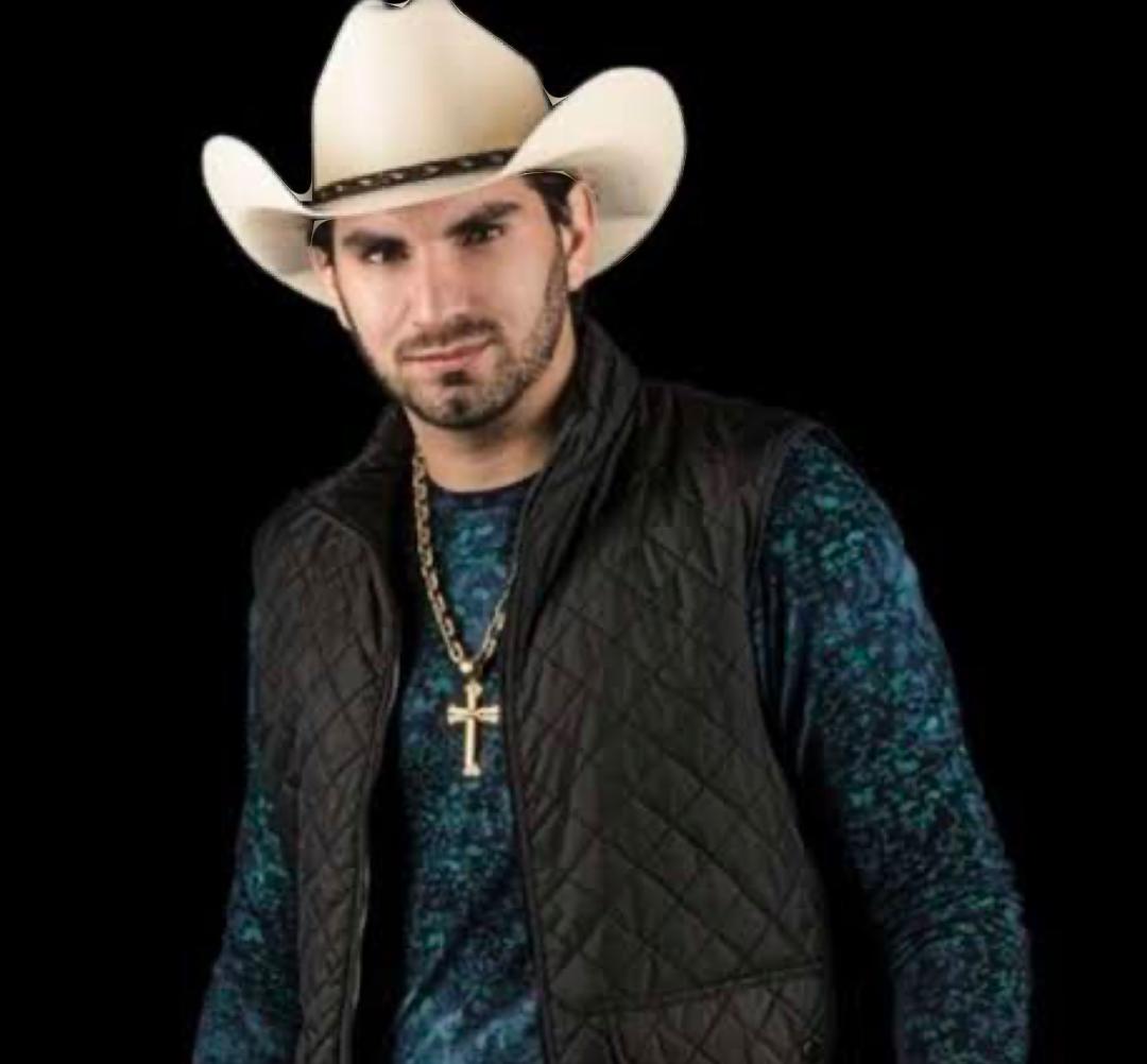 Loubet 10 Anos: Cantor lança o terceiro volume do DVD gravado em Curitiba