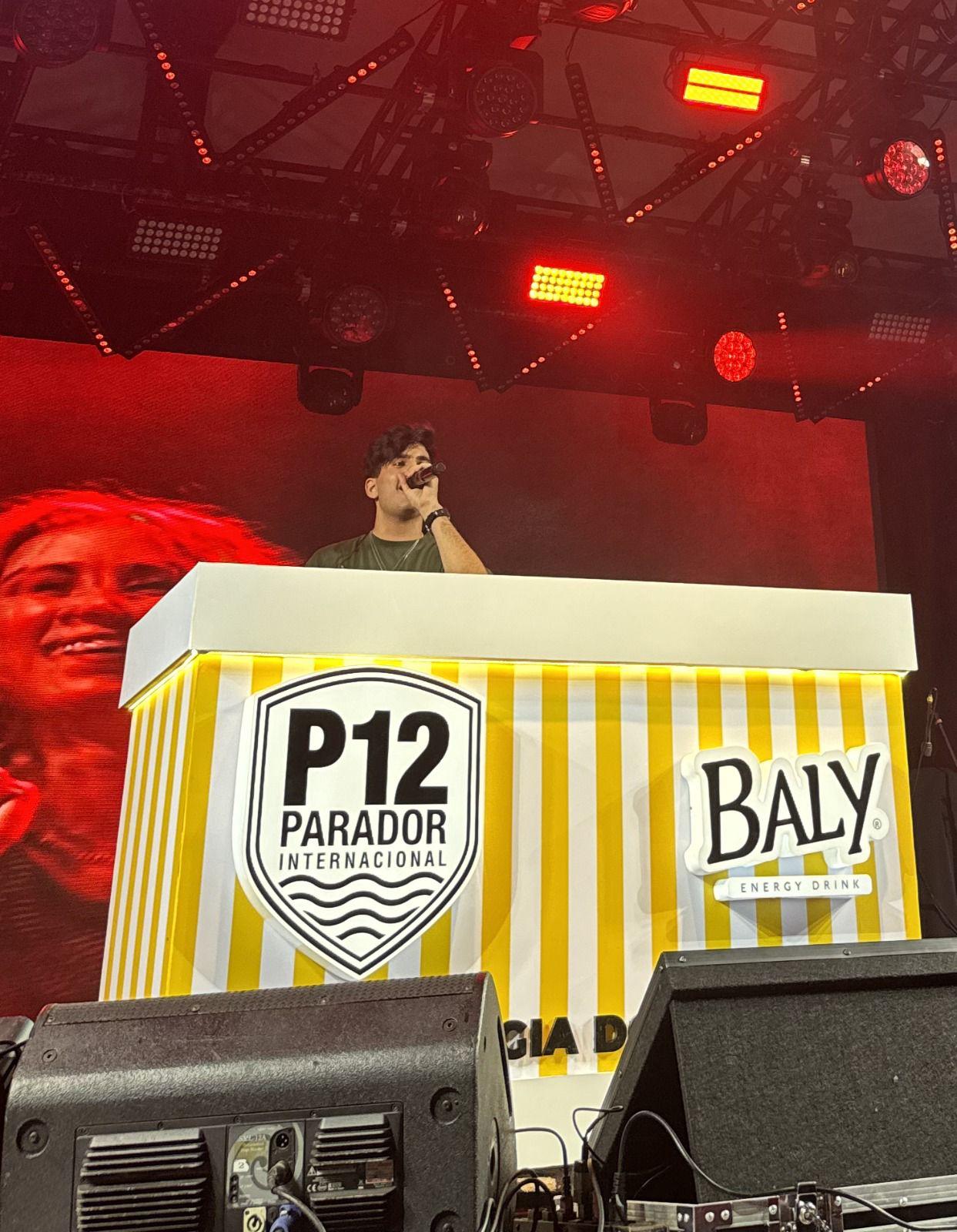 DJ Lelis é destaque nas principais festas de Réveillon e celebra 2025 com novidades