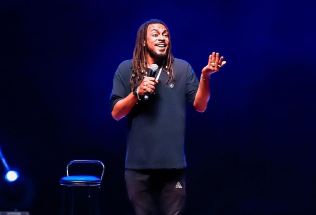 Jhordan Matheus apresenta seu novo espetáculo 