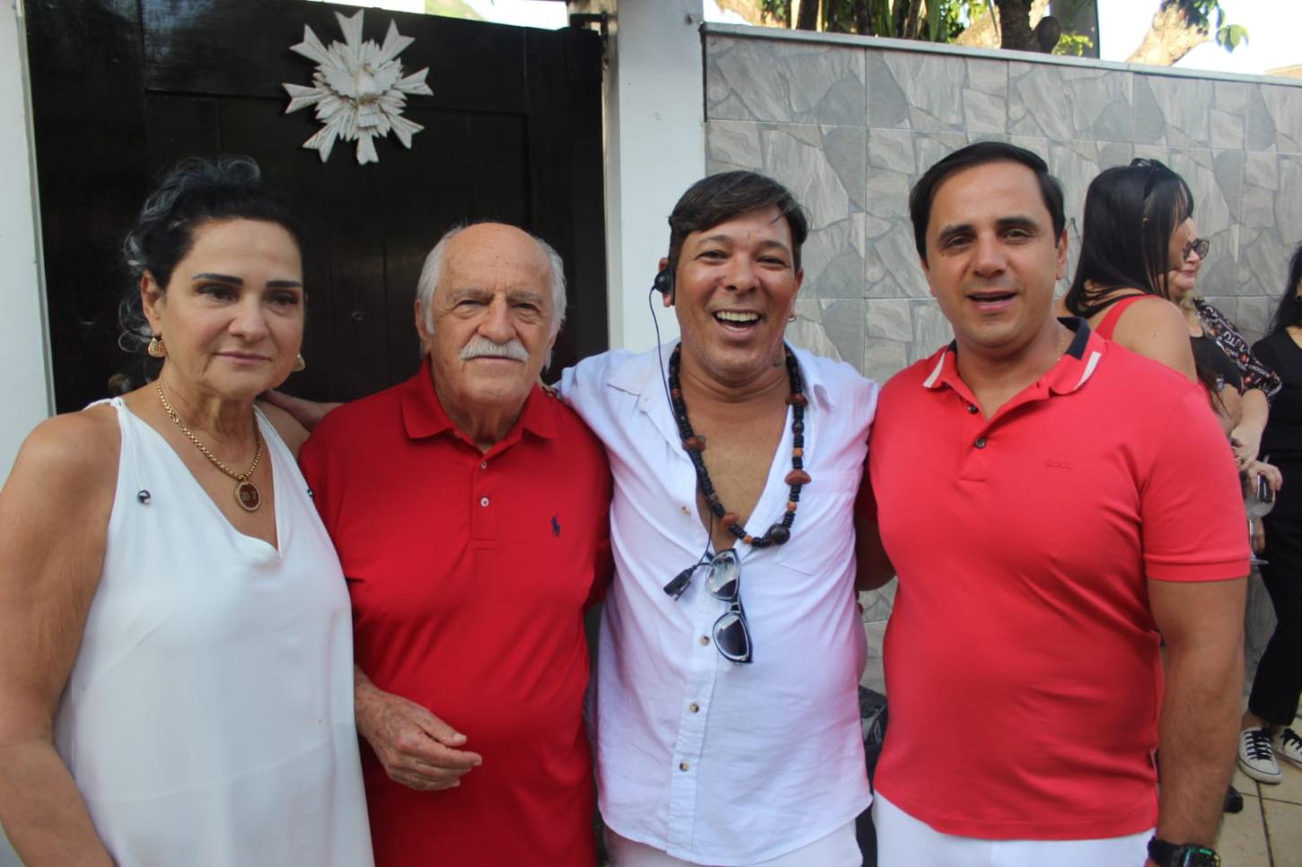 Ary Fontoura e mais famosos marcam presença na tradicional feijoada do Axé