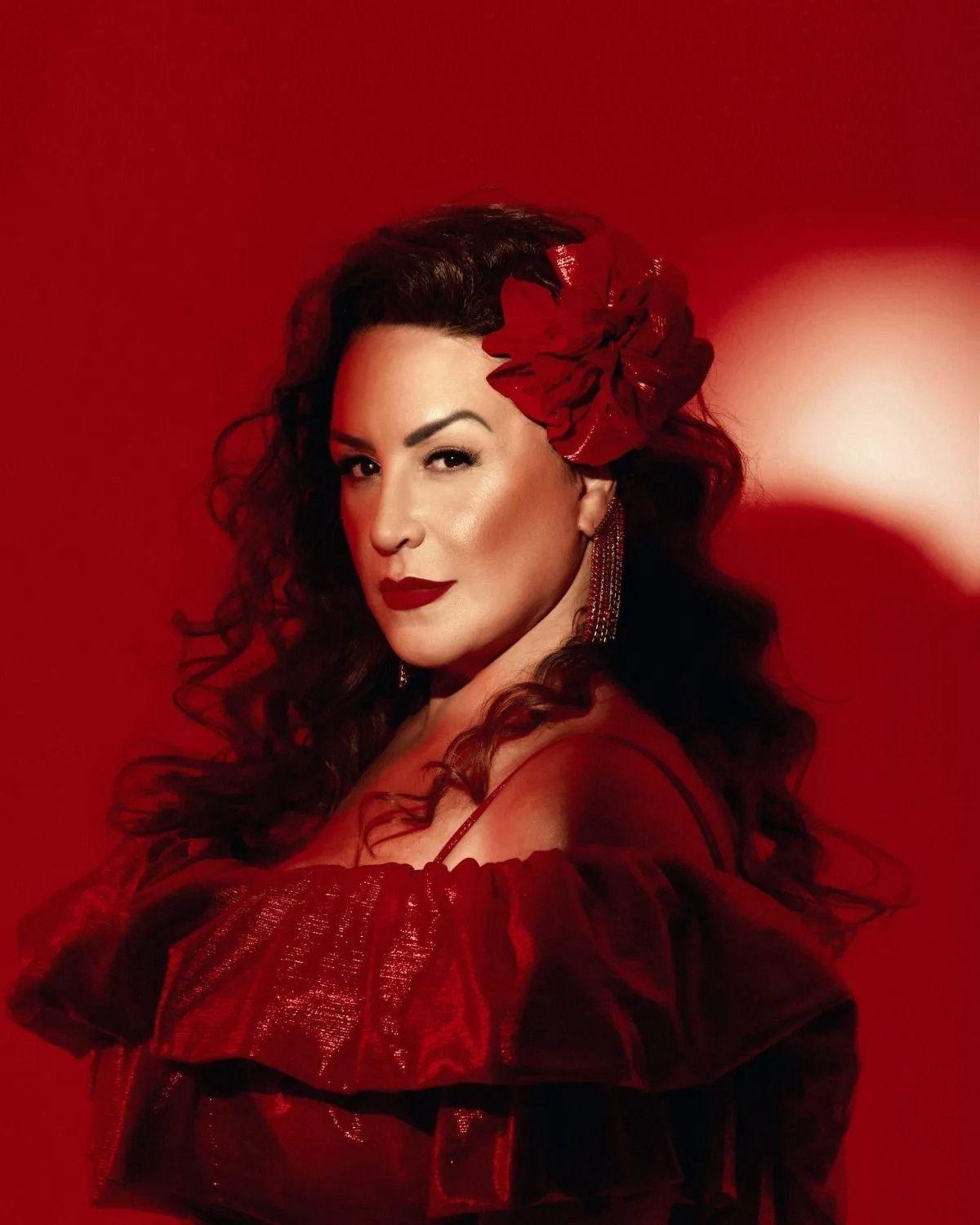 Gina Garcia anuncia participação especial em show no Blue Note SP