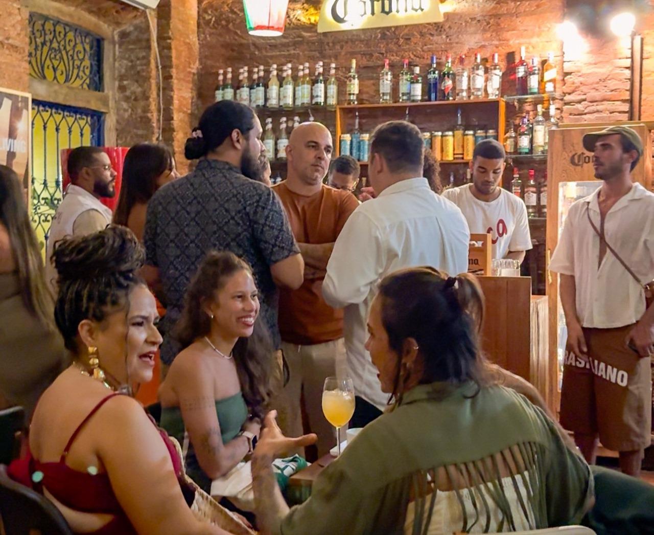 Joca Mesa Bar abre com festa concorrida no Santo Antônio Além do Carmo