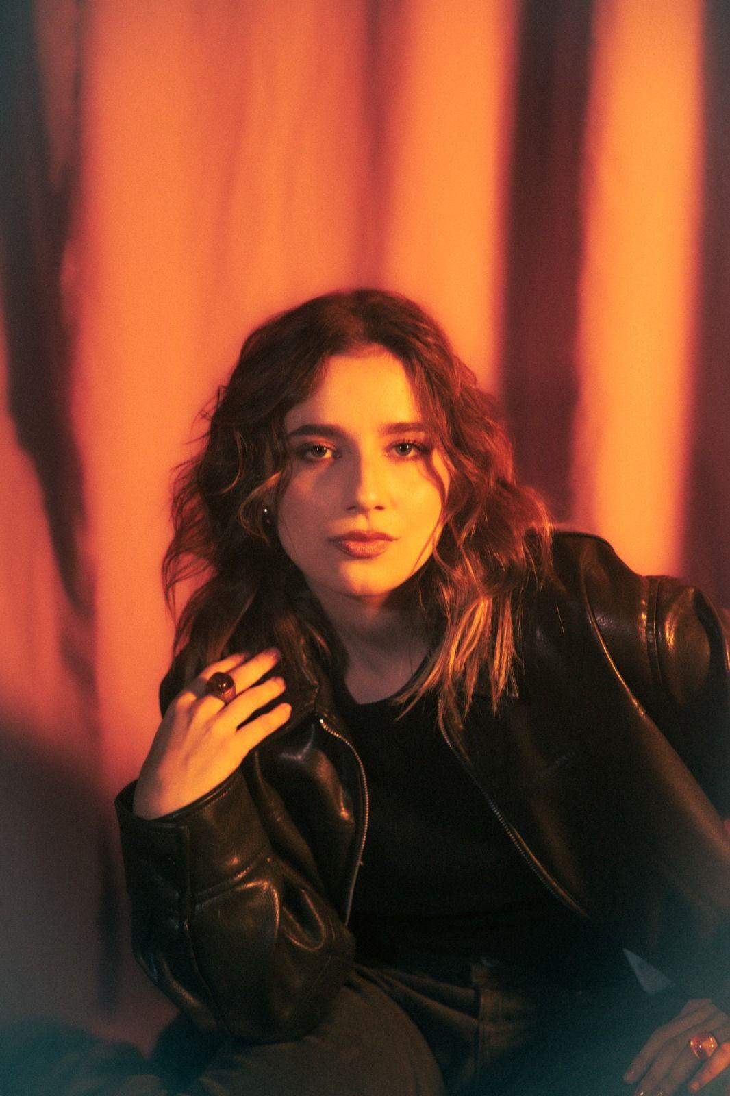 A nova MPB tem nome: Giana mistura brasilidade, indie e pop 