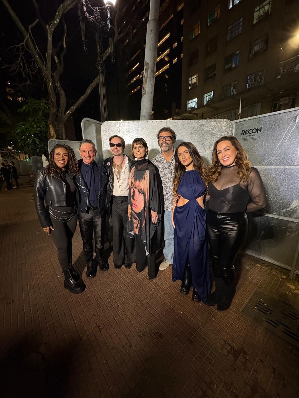 Gina Garcia marca presença em tributo a Rita Lee e Roberto de Carvalho na Virada Cultural de SP