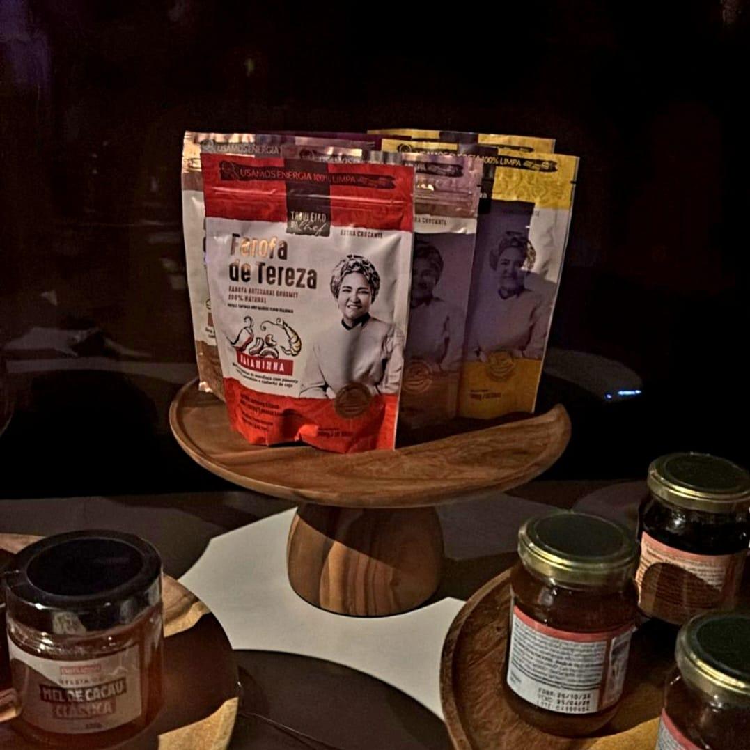 Linha de Farofas Artesanais da Chef Tereza Paim protagonizou o jantar de cerimônia da 8ª edição do Guia Michelin no Brasil 