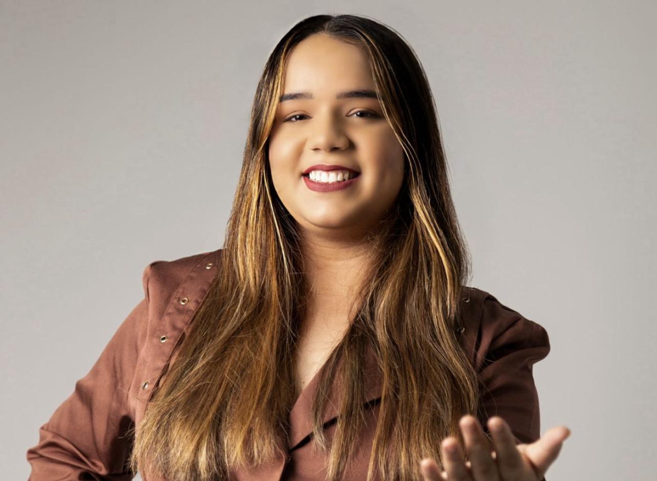 Alyce Araújo se apresenta a sua primeira turnê no estado da Bahia