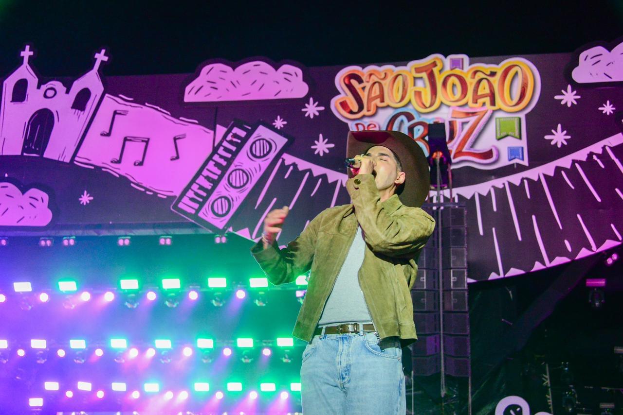 Segunda noite de festa em Cruz das Almas é marcada por muito forró com Simone Mendes, Mari Fernandez e Zé Vaqueiro