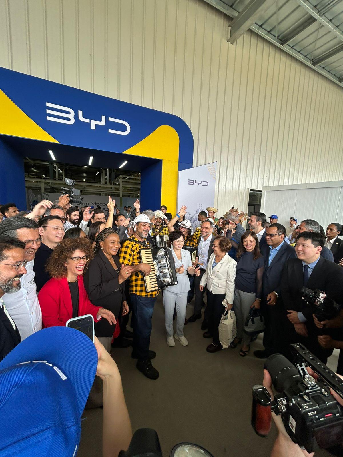 Bahia inicia nova fase da indústria com produção de carros elétricos da BYD