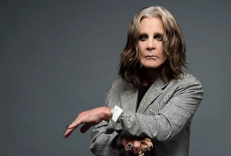 Ozzy Osbourne, ex-vocalista do Black Sabbath, morre aos 76 anos