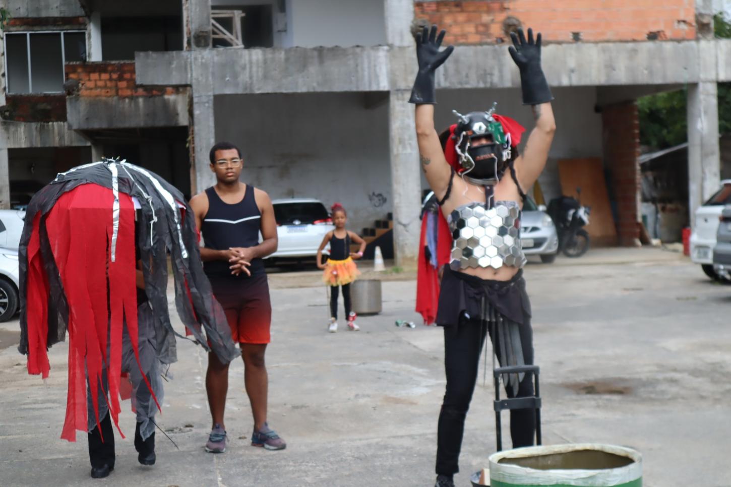 Performance denuncia o apagamento das artes cênicas e o abandono da cultura na Bahia