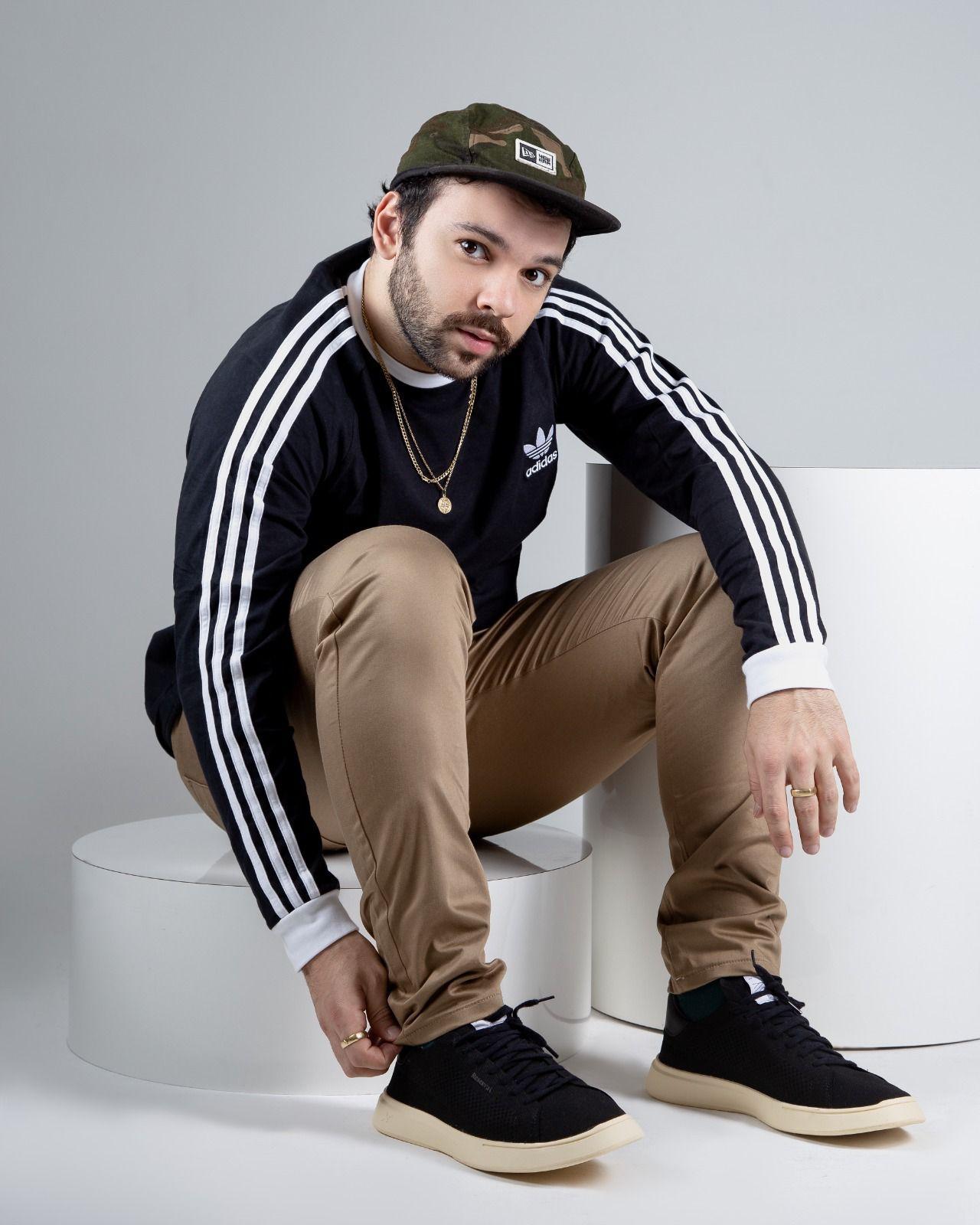 Raphael Ghanem leva o espetáculo “Se é que você me entende” a São Paulo no dia 20 de julho, no Espaço Unimed