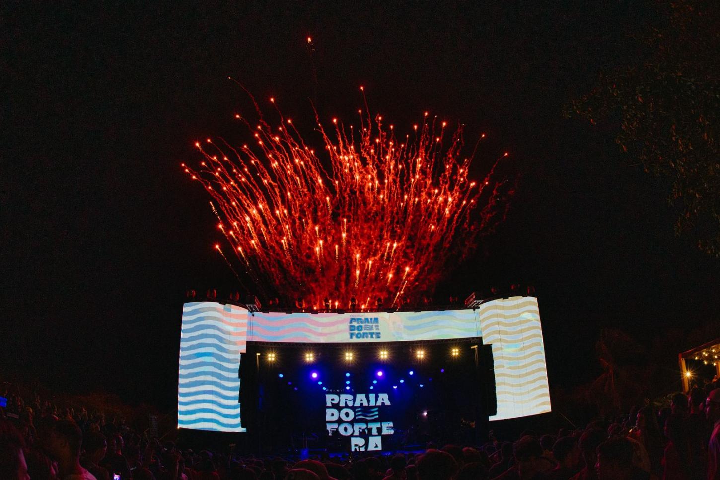 Réveillon Praia do Forte confirma edição 2026 e inicia pré-venda exclusiva