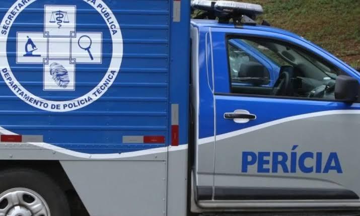 Triplo Homicídio em Salvador: Três Corpos Encontrados em Área de Grande Movimentação