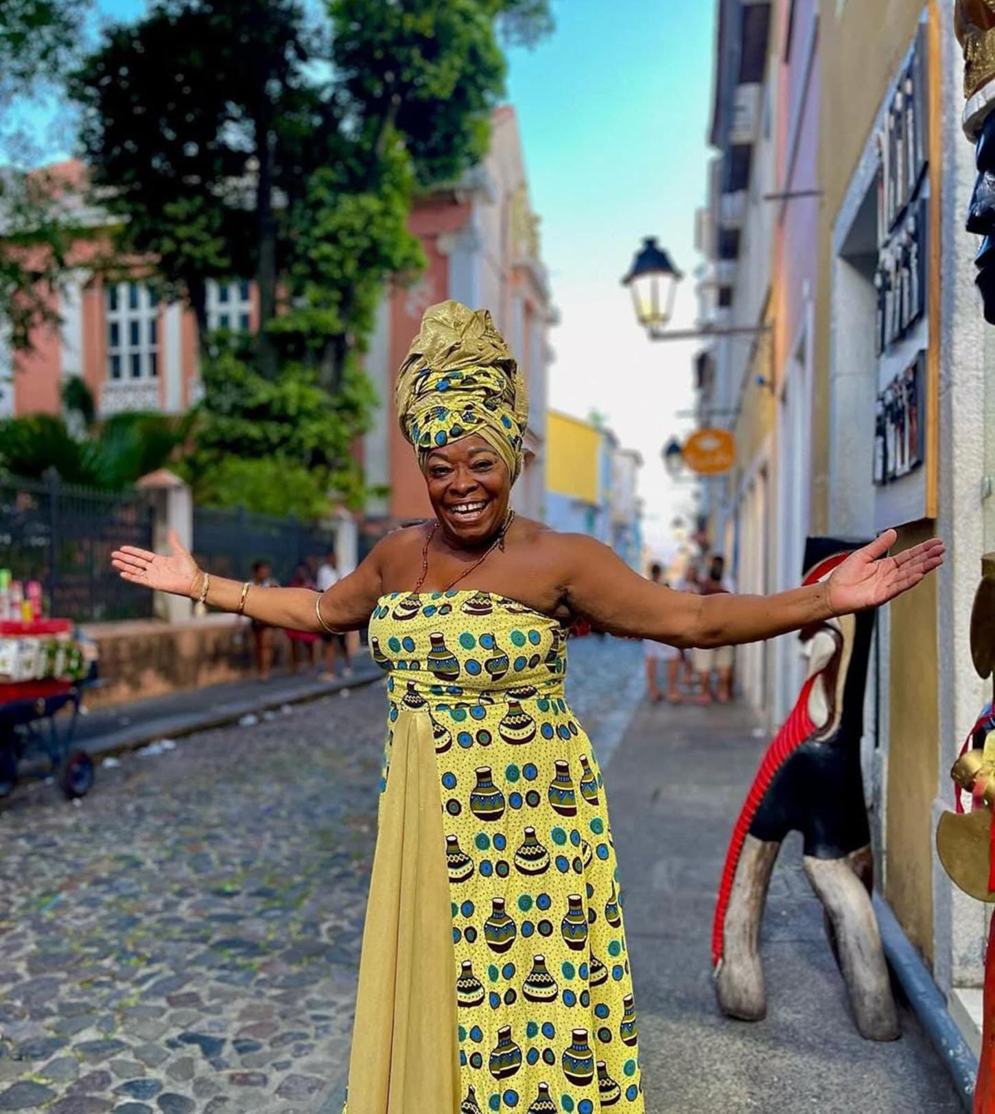 Feijhoada da Negra Jhô agita o Pelourinho com música, dança e tradição