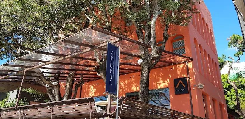 Pereira celebra a volta do seu saudoso Buffet de Feijoada com edição especial  “Samba, Feijoada e Caipirinha”