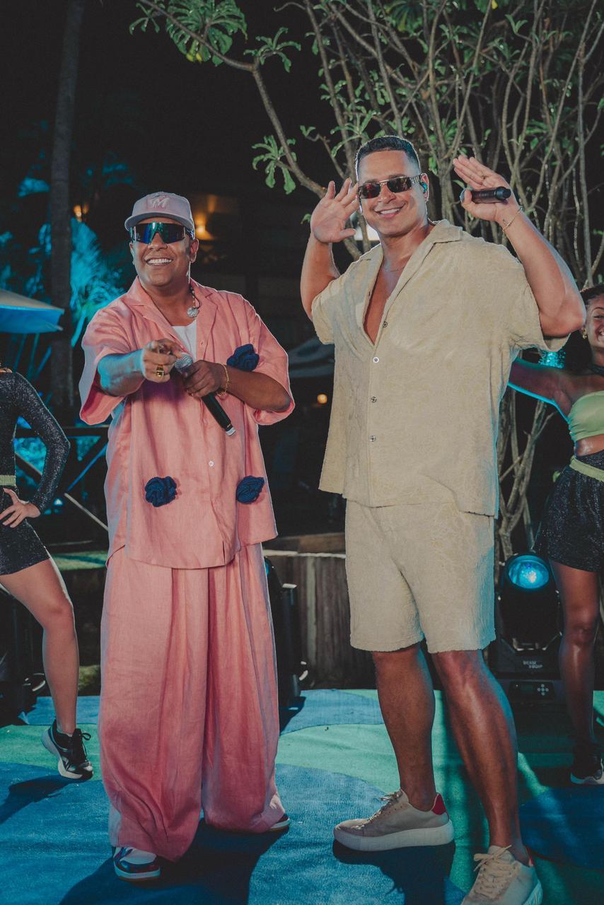 Dois dos maiores nomes do pagode baiano, Psirico e Xanddy se unem em parceria inédita no clipe de 