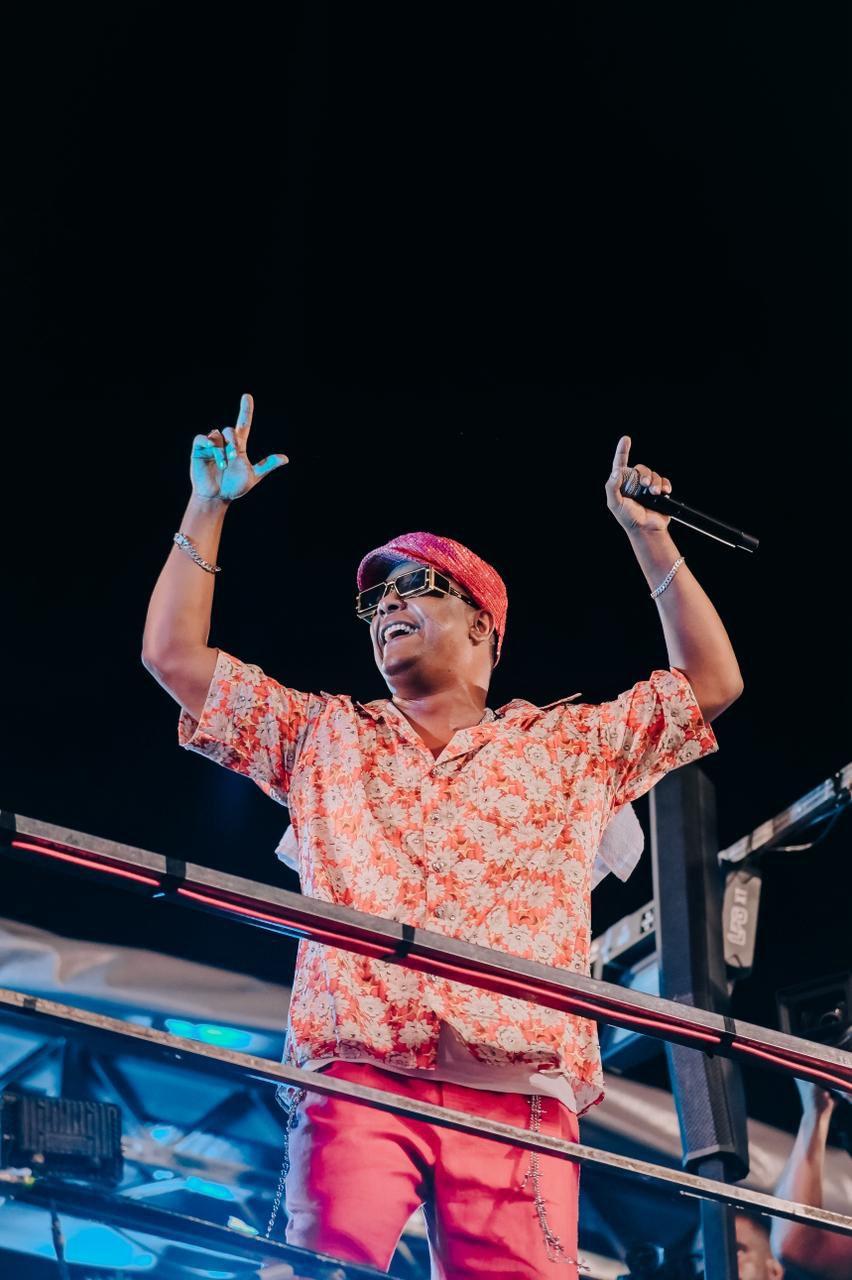 Após grande sucesso de música com Marina Sena, Psirico emplaca novo hit em parceria com a cantora Melody