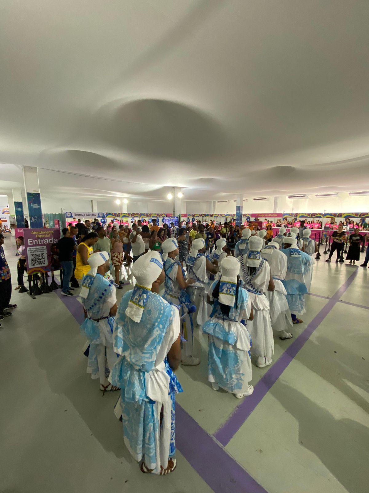 Central do Carnaval antecipa entrega exclusiva das fantasias do Afoxé Filhos de Gandhy