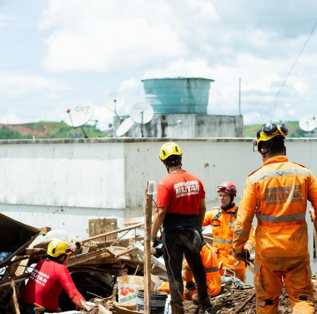 Em apoio ao Corpo de Bombeiros, Legendários intensificam ações de resgate às vítimas das chuvas em Minas Gerais