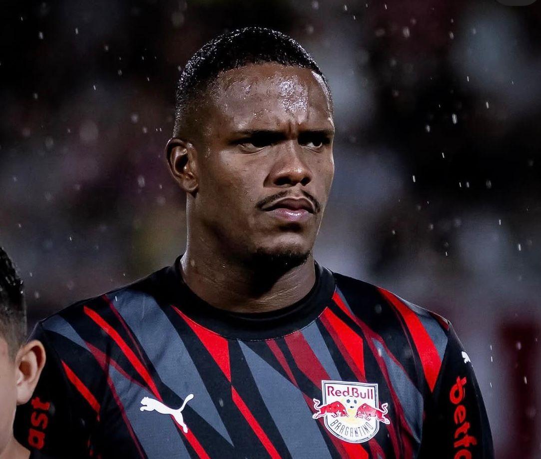 Red Bull Bragantino multa Gustavo Marques após falas machistas contra a árbitra Daiane Muniz