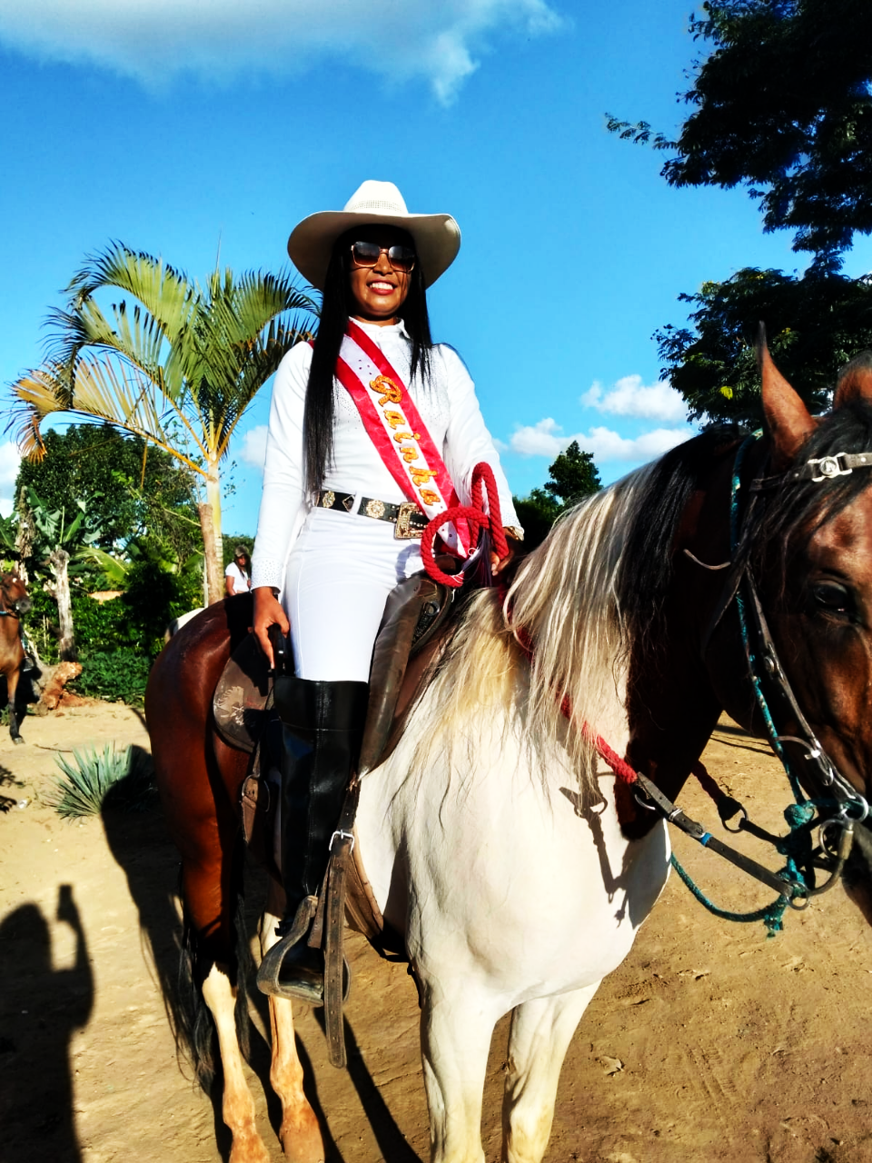 Tony Carvalho e Nice Pururuk Cobrem Cavalgada de Brejões