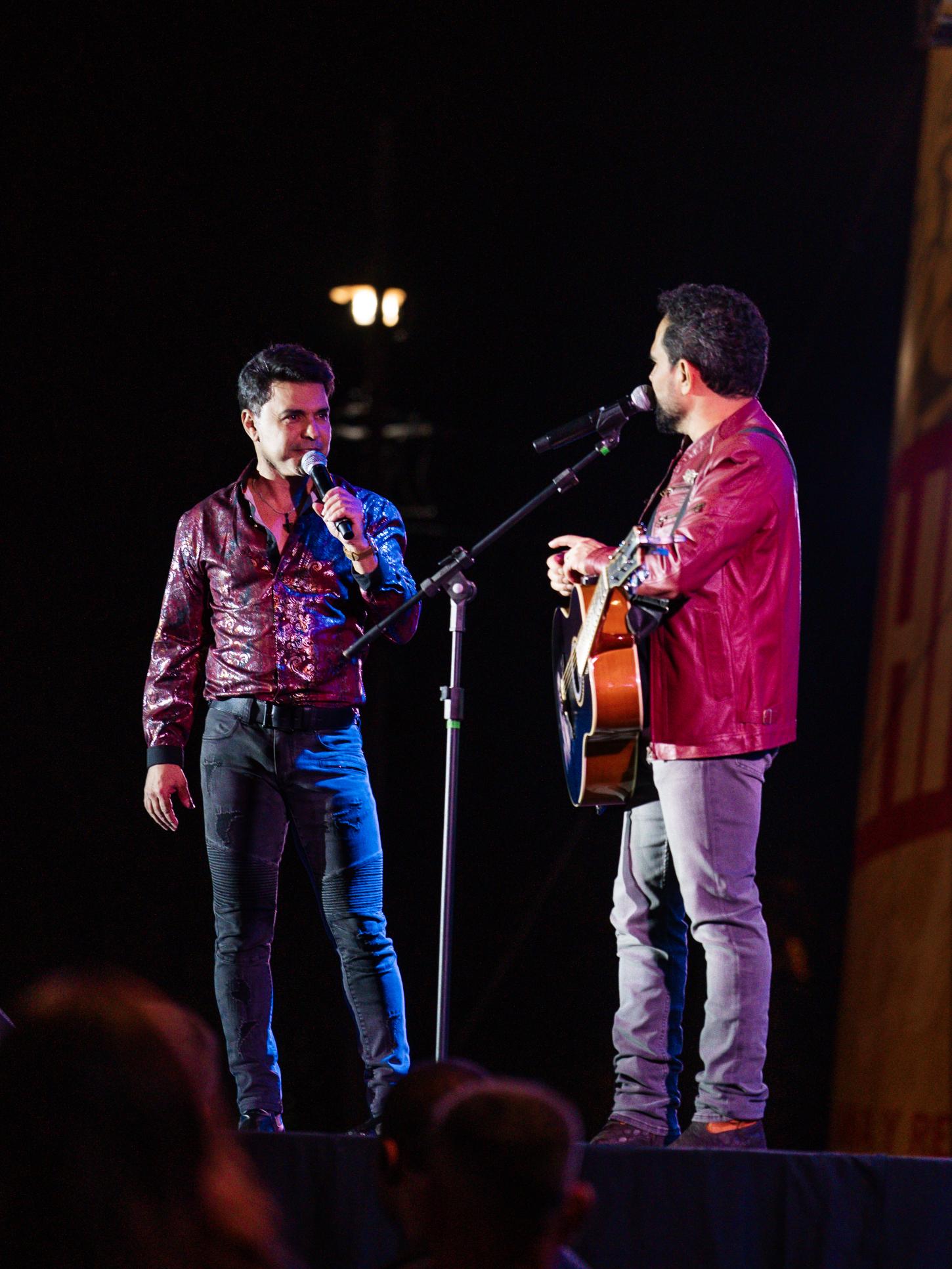 Zezé Di Camargo e Luciano reúnem 15 mil fãs em show épico da turnê 