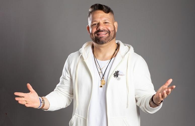 Danniel Vieira se prepara para lançar single com a filha e faz shows gratuitos em Salvador