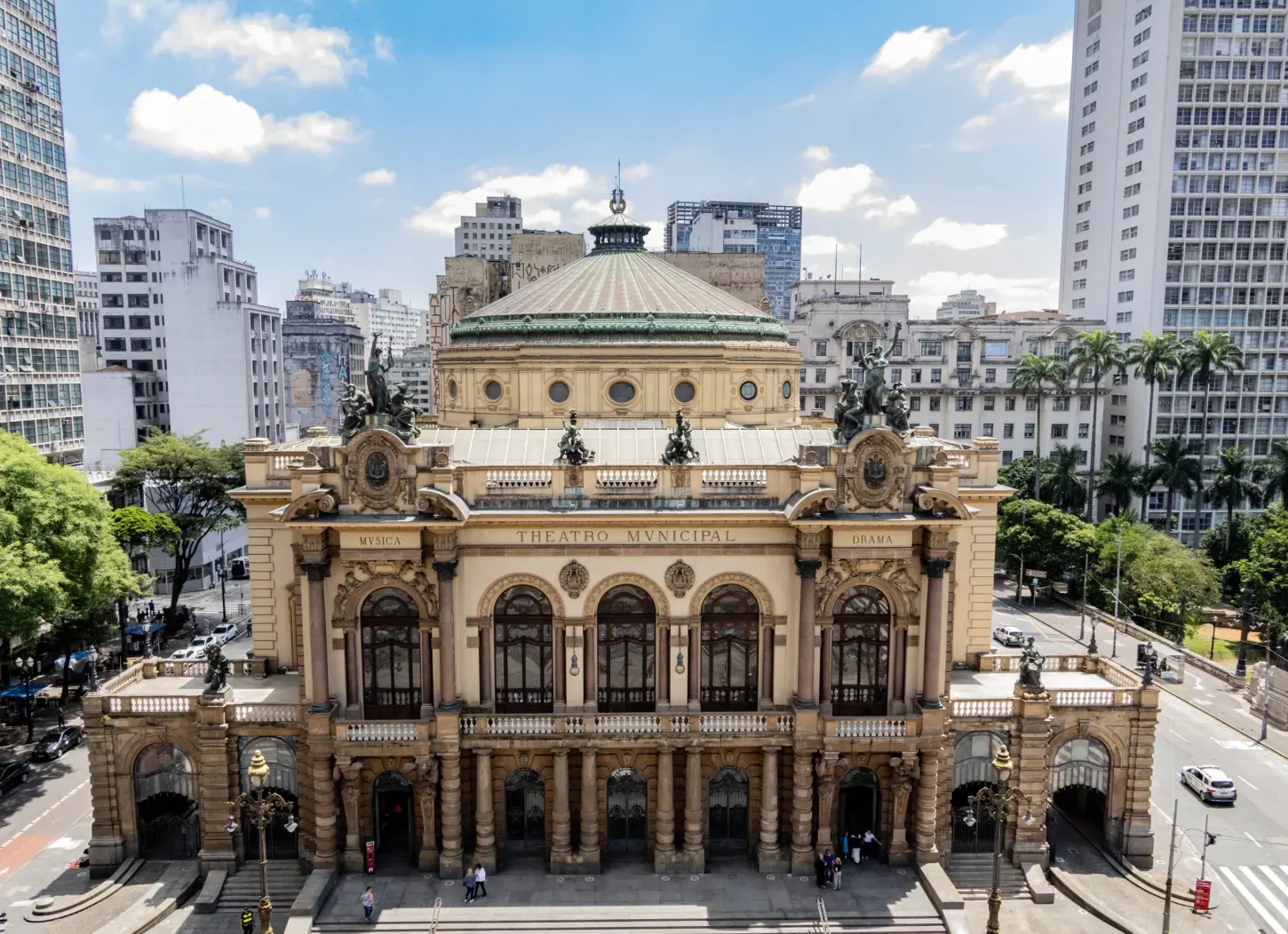 O glamour e a transformação social sobem à passarela no 2º Gala Renassaince no Theatro Municipal de São Paulo