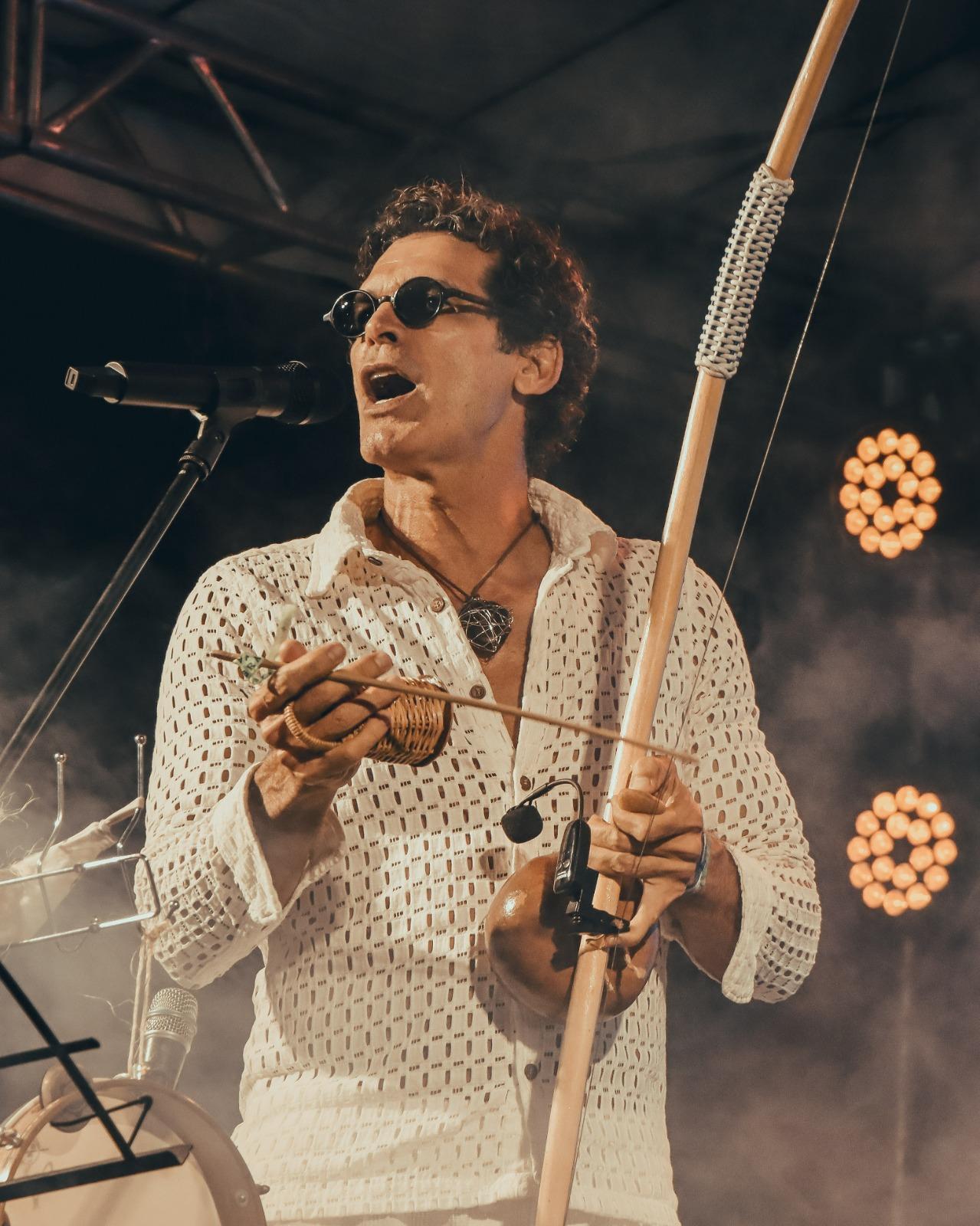SESI Cultura lança Projeto Entre Linhas com evento de abertura e apresentação de Giramundo, com Jackson Costa