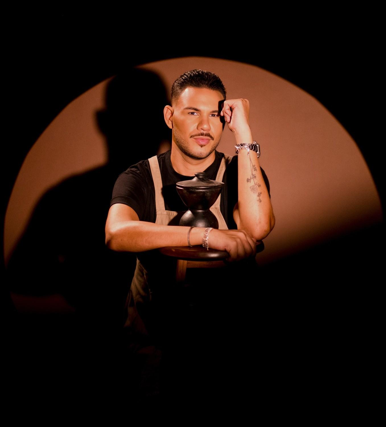 Chef Cadu Moura lança a última temporada do projeto de receitas “Nem Um Minuto A+”