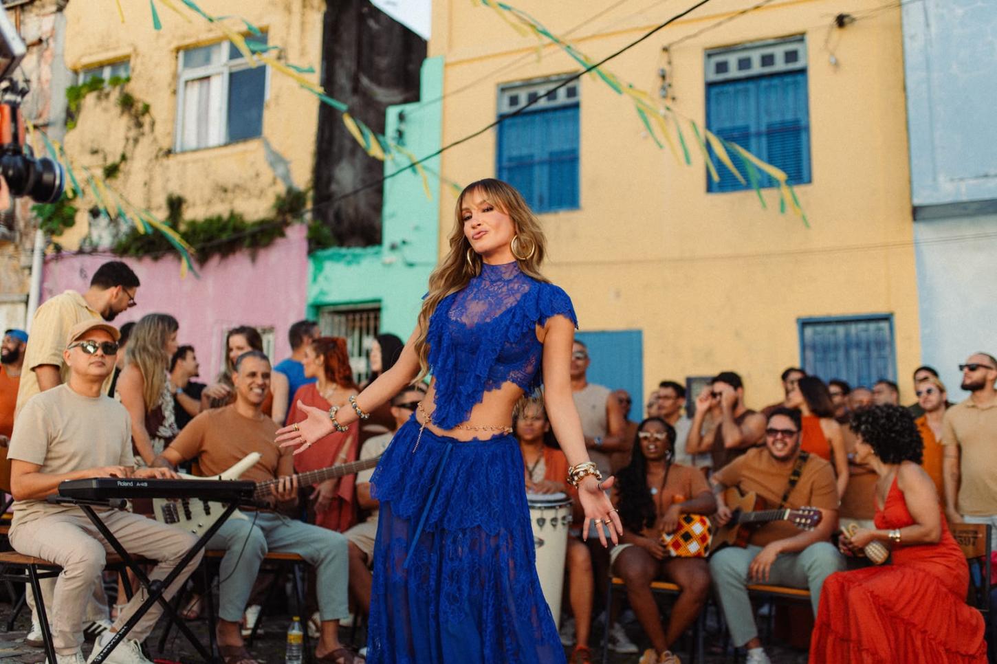 ‘O MOTIVO PRA VENCER’: CLAUDIA LEITTE CONTRACENA COM A FILHA E CELEBRA MENSAGEM DE PERSEVERANÇA EM NOVO VIDEOCLIPE