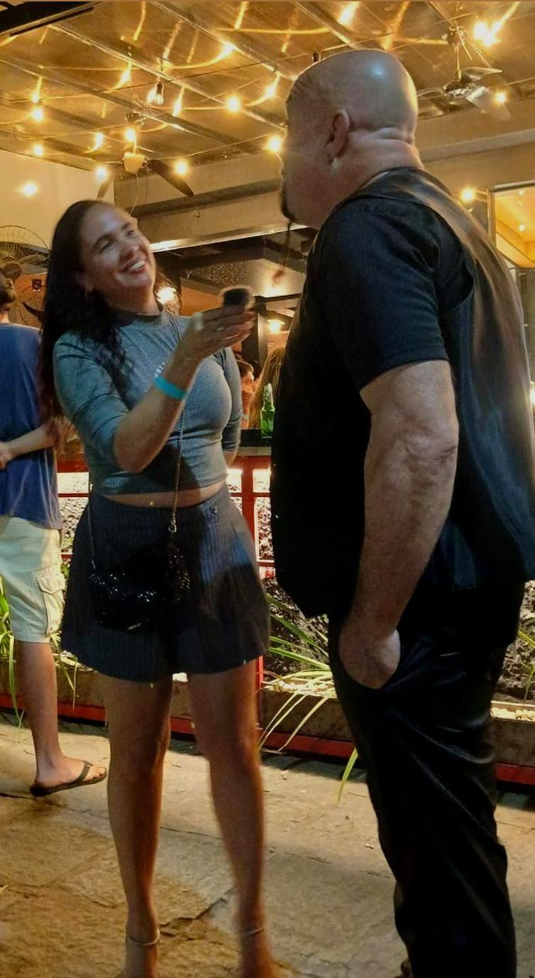No Rolê com DZR abre agosto ao som do rock de Renato Coelho RC no Astro Bar e Restaurante