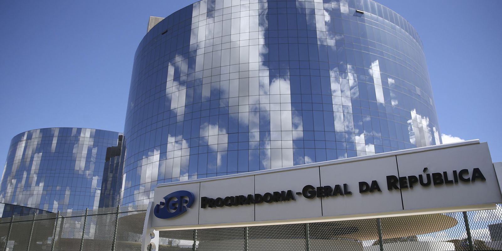 Associação de procuradores pede moderação diante de crise no STF