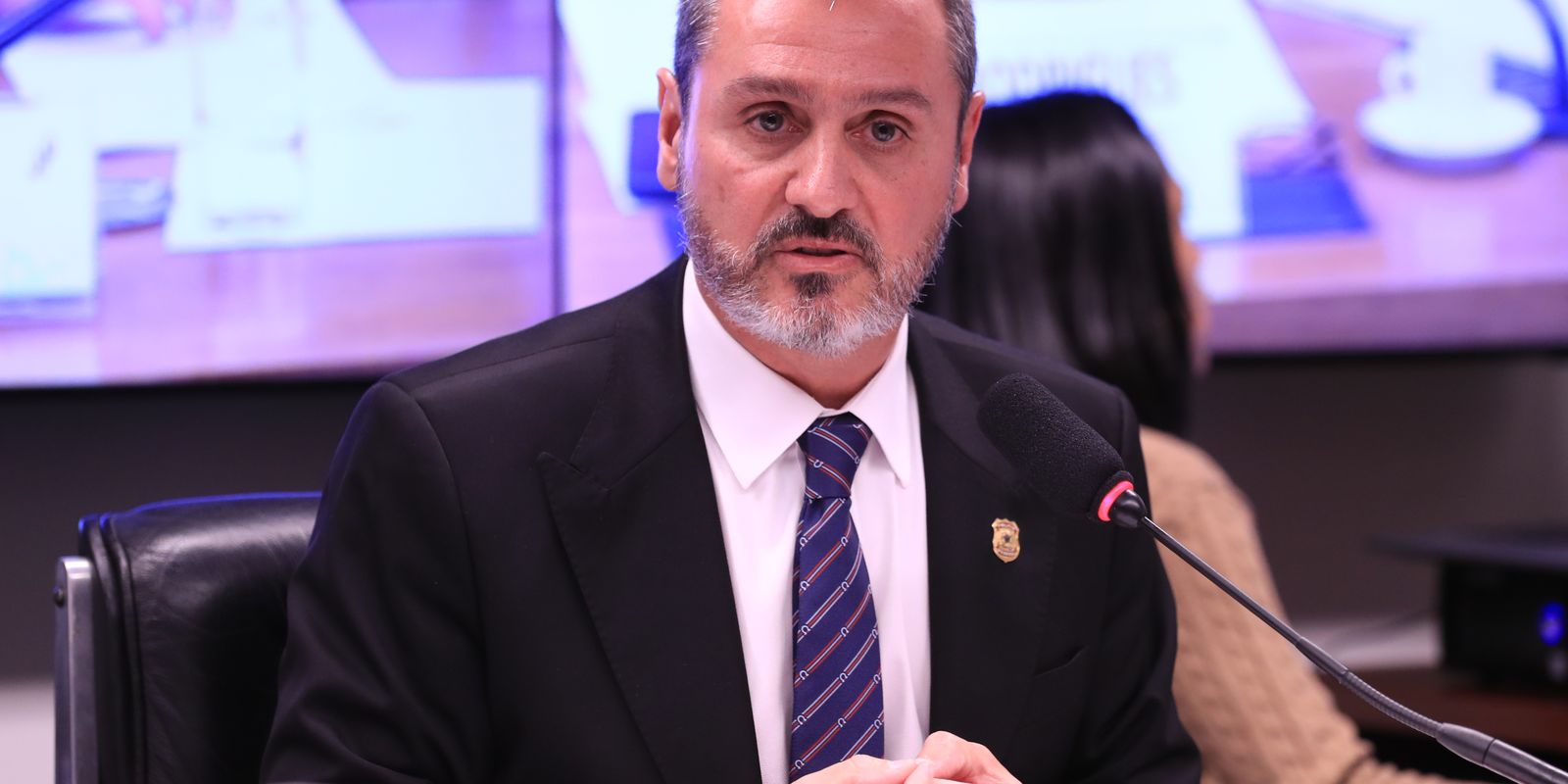 Dino determina reintegração de Andrei Rodrigues no comando da PF 