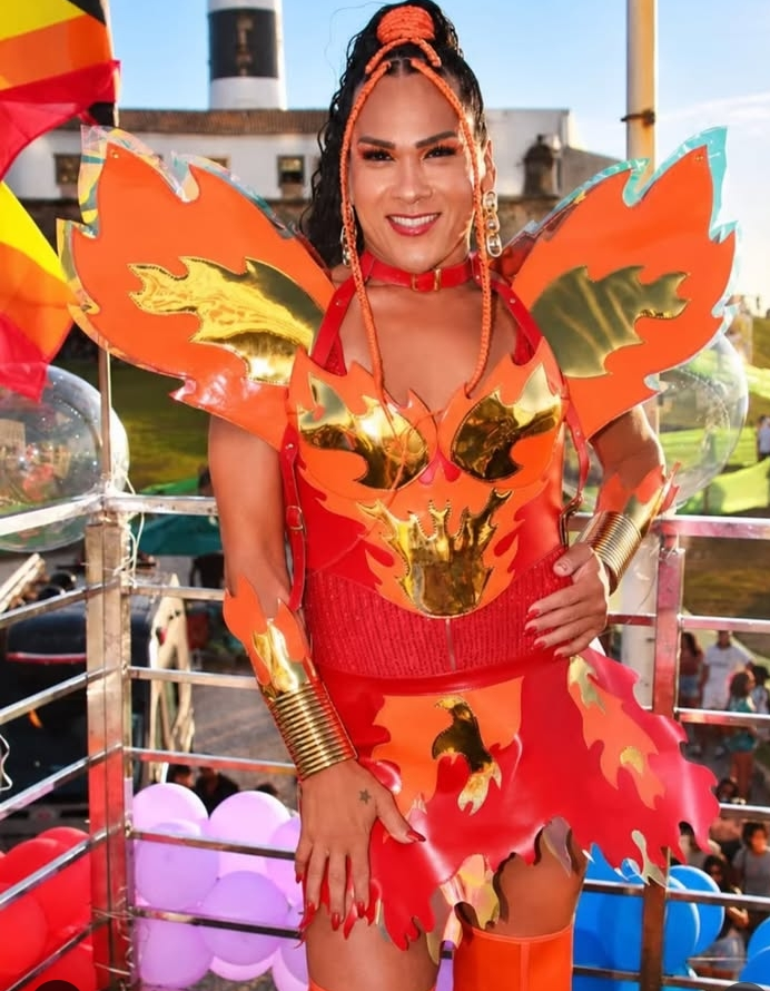 Jhonatanbiths entrevista Léo kret do Brasil durante a 23ª Parada LGBT+ da Bahia: “Quero mais!”