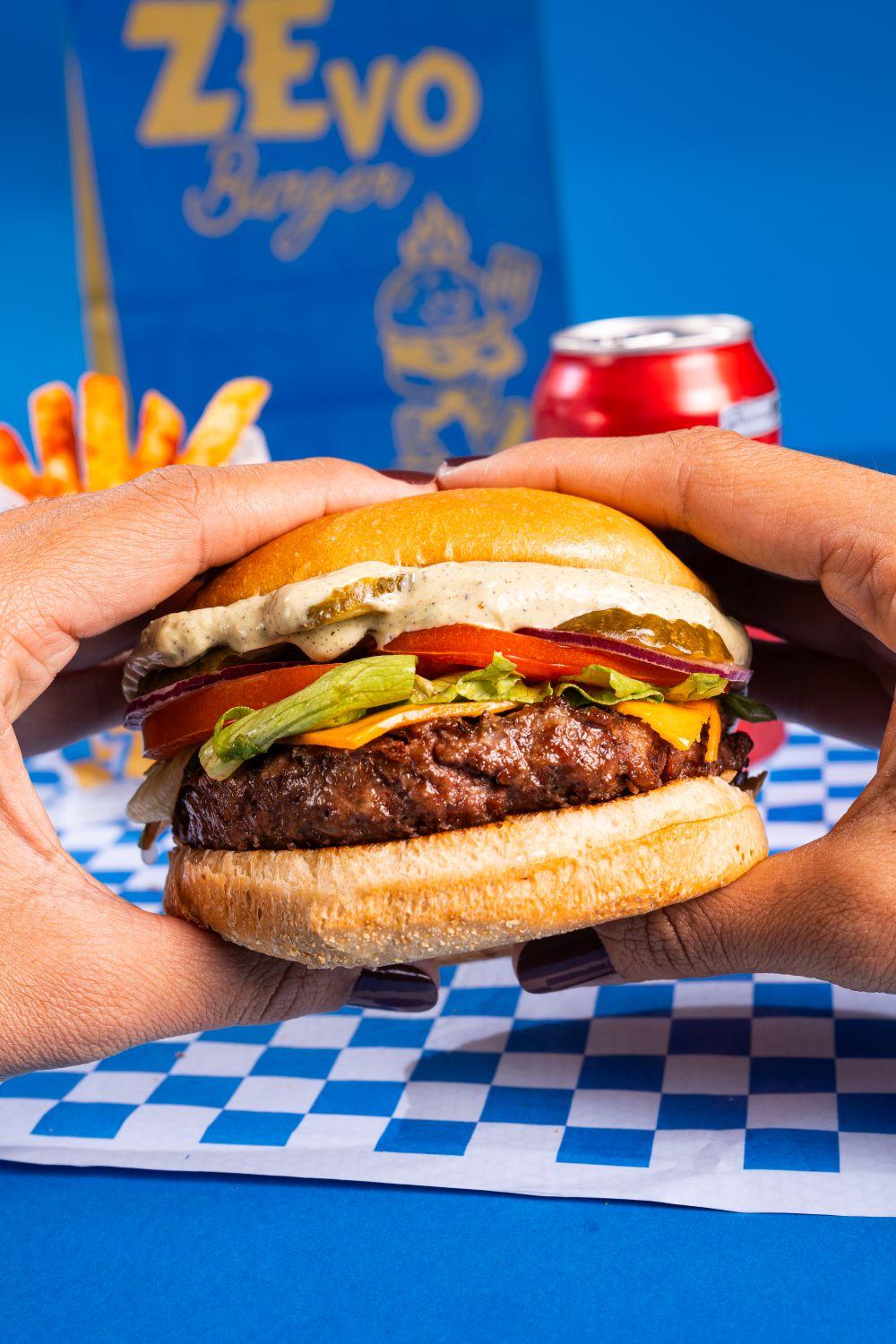 Muito além da carne: o que faz um hambúrguer ter mais sabor?   