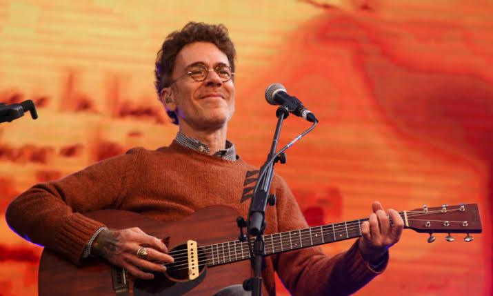 Nando Reis apresenta turnê 'Pra Você Guardei o Amor' em Salvador