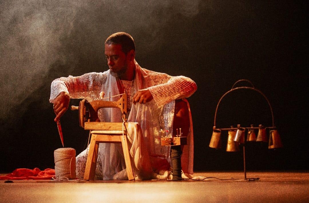 Novo espetáculo solo do multiartista Agamenon de Abreu estreia em outubro