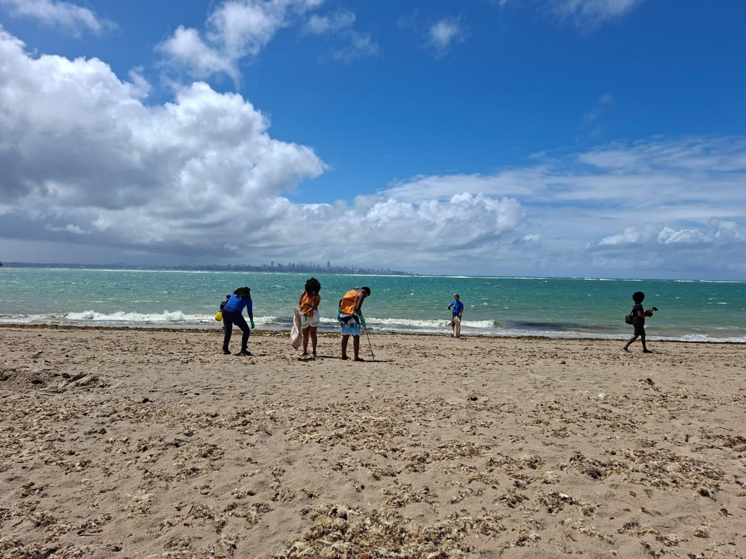 O Projeto Mares é uma iniciativa da ONG Socioambientalista PRÓ-MAR, em parceria com a Petrobras, por meio do Programa Petrobras Socioambienta