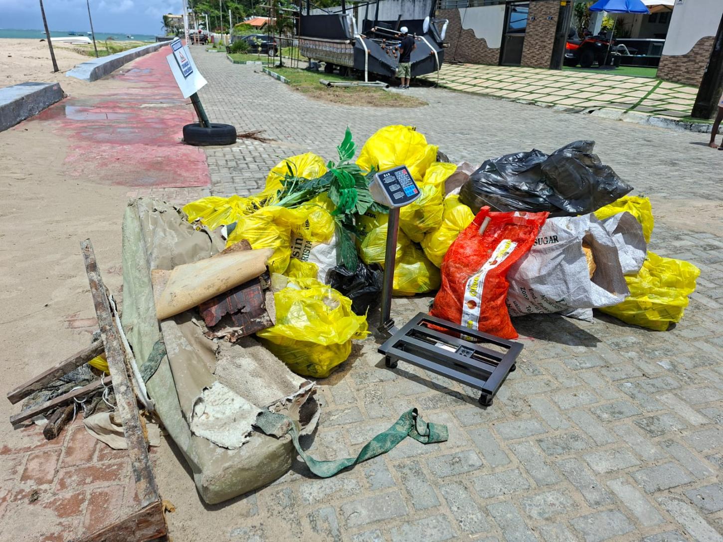O Projeto Mares é uma iniciativa da ONG Socioambientalista PRÓ-MAR, em parceria com a Petrobras, por meio do Programa Petrobras Socioambienta