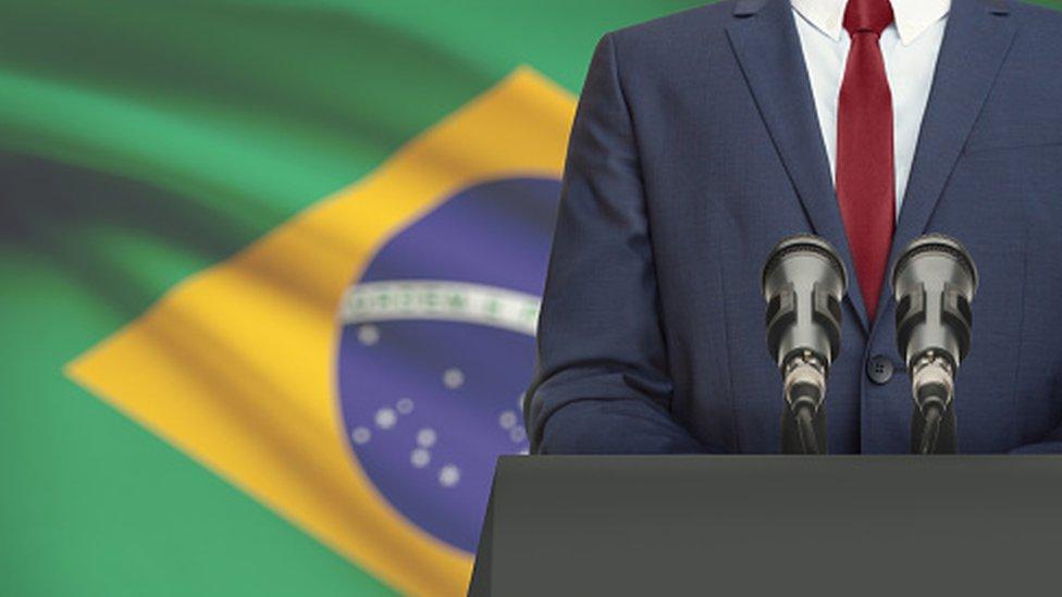 SAÚDE MENTAL EM TEMPOS POLÍTICOS