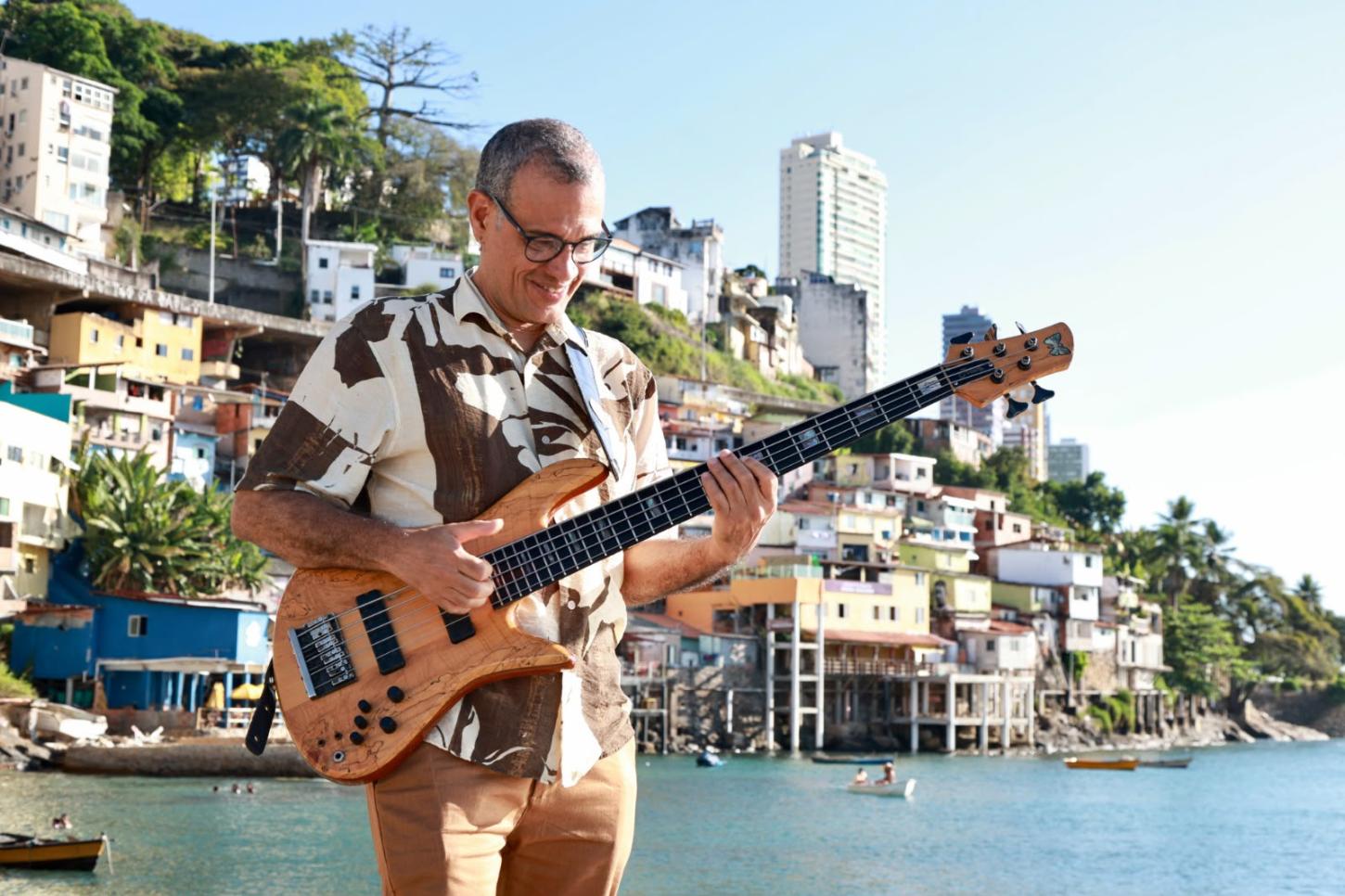 LUCIANO CALAZANS CELEBRA 40 ANOS DE CARREIRA COM PROJETO ESPECIAL NA CAIXA CULTURAL SALVADOR