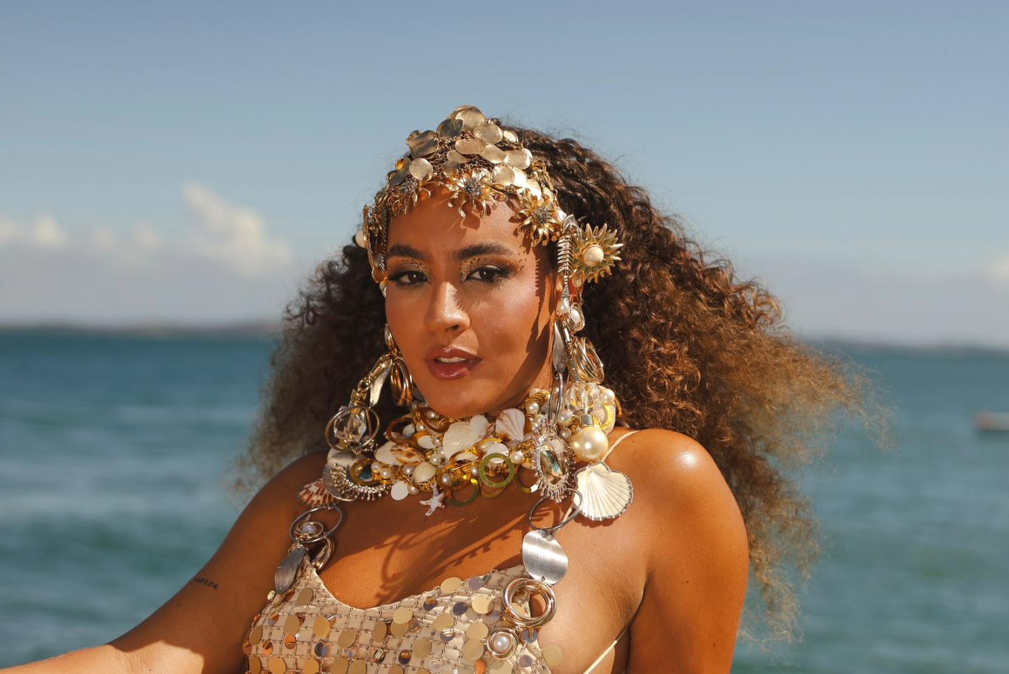  Sofia Pitta estreia show “Pureza Selvagem” em Salvador neste sábado (10)